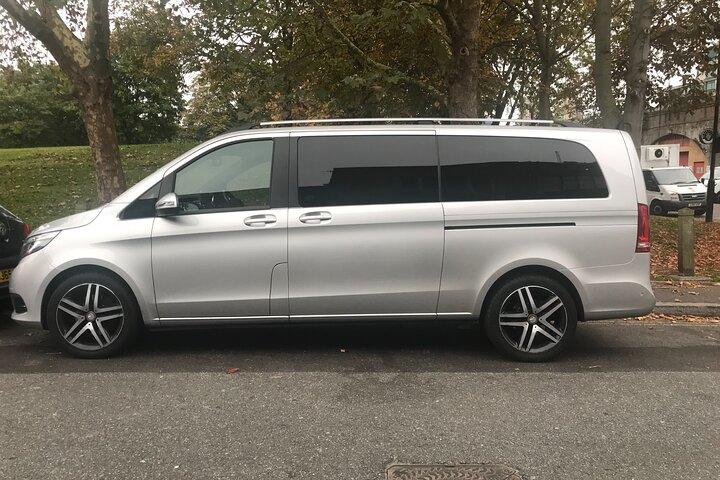 Transfert privé au château de Windsor (billets inclus) 7 passagers