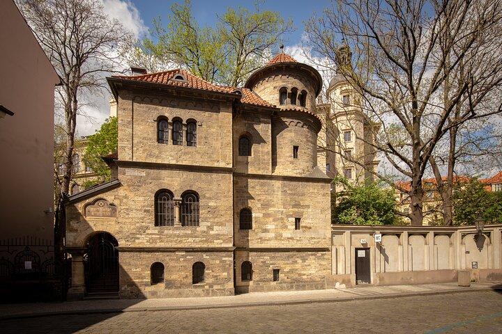 Spring køen over, privat tur til jødisk museum og synagoger