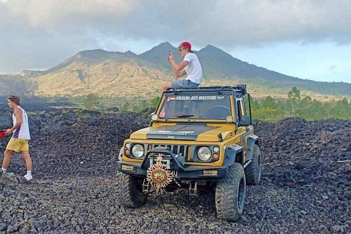 Excursão de jipe pelo Monte Batur Black Lava com coleta
