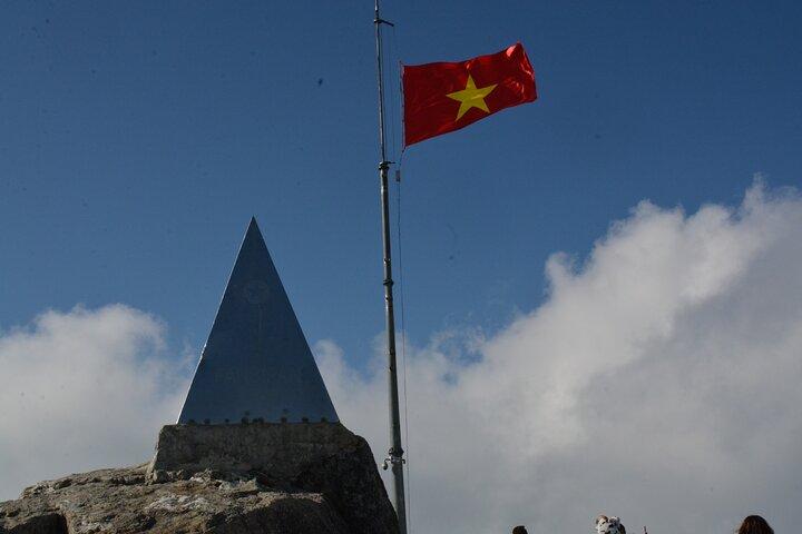 2-Days Private Sapa Adventure in Fansipan Peak and Amazing Village