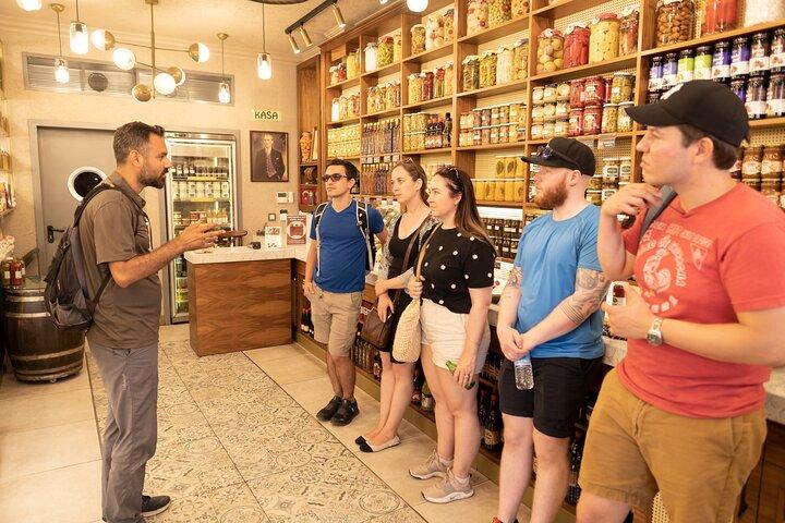 Istanbul Taste of Two Continents Food Tour - Mercado de Spice e Ferry