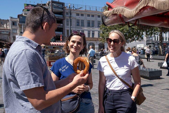Istanbul Taste of Two Continents Food Tour - Mercado de Spice e Ferry