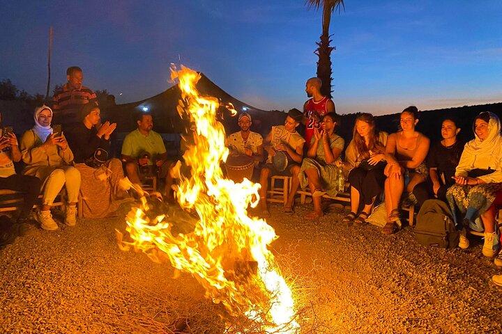 Marrakesch : Agafay Wüste Sonnenuntergang Dinner & Fire Show