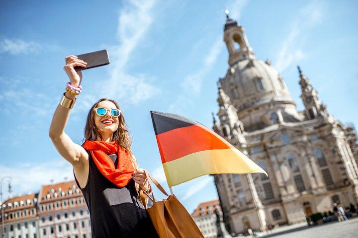 プラハからドレスデンの旧市街、ツヴィンガー & フラウエン教会まで車で
