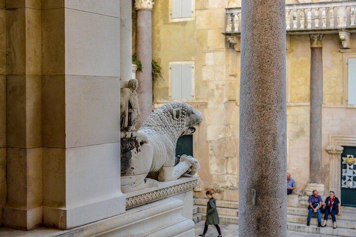 Punti salienti del Palazzo di Diocleziano a Spalato: tour privato