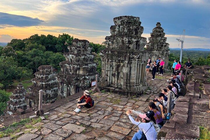 Angkor Wat Small Group Tour e pôr do sol com almoço incluído