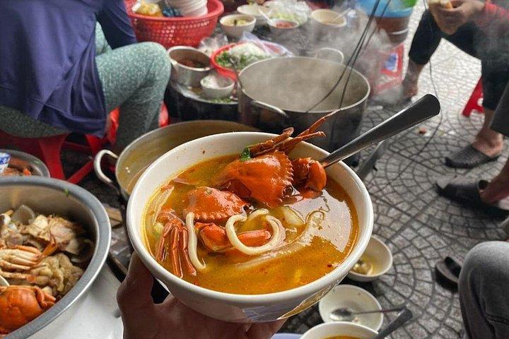 フエをスタイリッシュに探索：レンタカー付き 5 時間市内ツアー