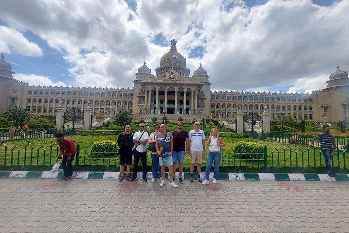 Upplev Bangalore - stadsrundtur, autentisk mat och marknad (mat/kultur/historia)