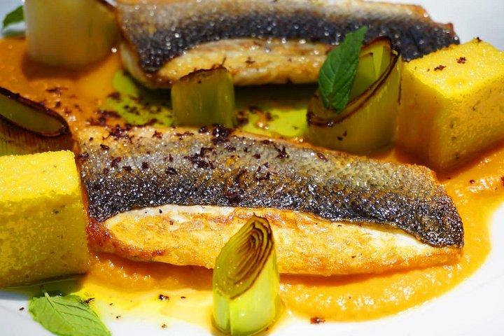 Korcula walking tour and dinner for Food Lovers