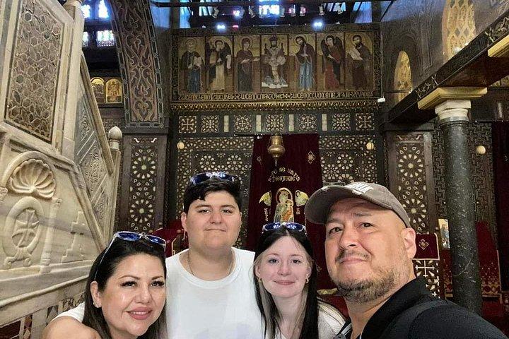 エジプト考古学博物館、イスラム & クリスチャン カイロへのプライベート ガイド付きツアー (ランチ付き)