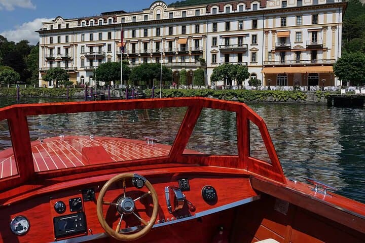1 Hour Private Wooden Boat Tour on Lake Como 10 pax