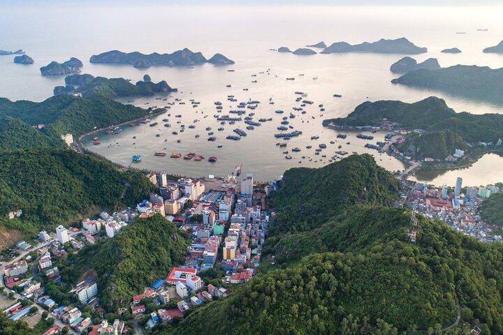 2-Day Lan Ha Bay Cat Ba Cruise Sightseeing with Bike Tour