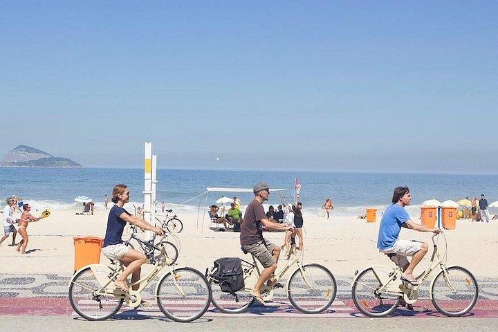自転車ツアー - コパカバーナとウルカを含むアーバン ビーチ