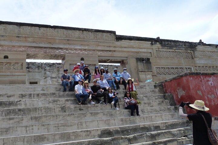 Private Familientour mit Besuch von Mitla, Mezcal-Fabrik, Hierve el Agua