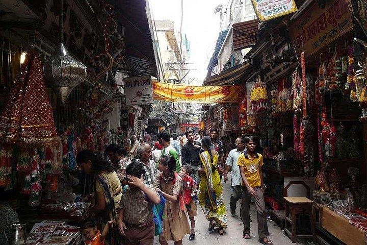 アグラの地元の屋台料理と地元の市場ツアー