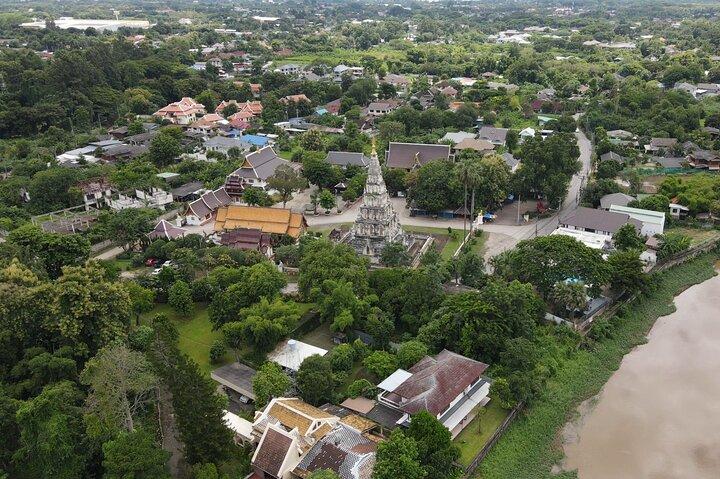 No.1 Chiang Mai: visite à vélo de 4 heures de la ville antique "Wiang Kum Kam"