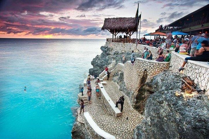 モンテゴ ベイ発ネグリル 4 日帰り旅行