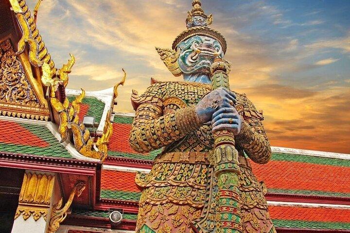 Visite privée exclusive du Grand Palais et du Wat Arun