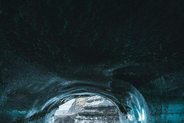 ヴィークからの氷の洞窟ツアー