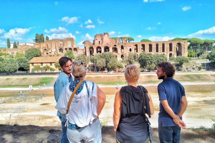 Rome Private Highlights Golf Cart Tour with Gelato