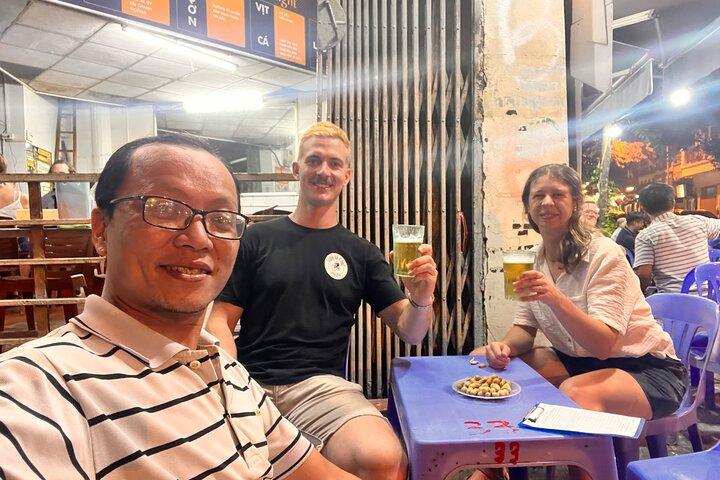 ハノイ・ミシュラン・フードツアー体験：FOOD + DRINK + LOCAL LIFE