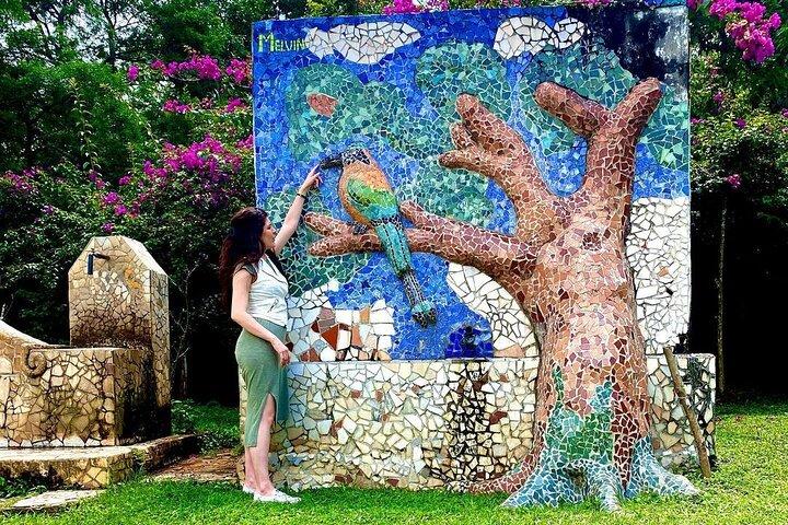 Tour privado de día completo visitando los pueblos coloridos en La Ruta De Las Flores
