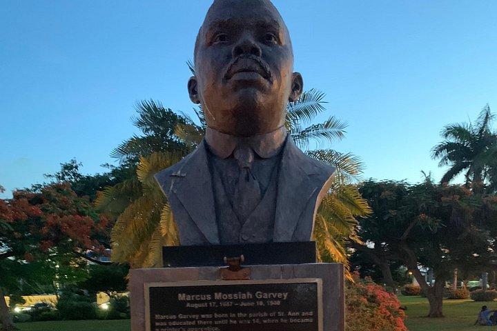 キングストン日帰り旅行 - キングストンのデヴォン・ハウス、ボブ・マーリー＆壁画。