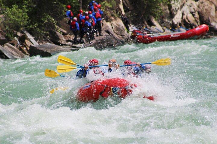 Jasper's Fraser River: Class 3+ Whitewater Rafting Adventure