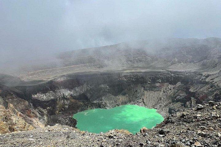 アクティブなサンタアナ火山 + コアテペケ湖をハイキング