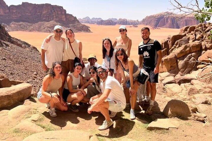 4h Jeep Tour + Bedouin Night (Dinner & Breakfast)