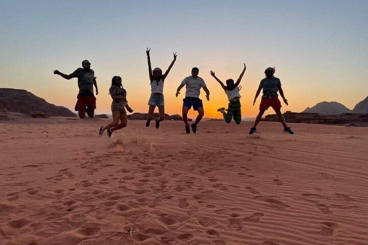 4h Jeep Tour + Bedouin Night (Dinner & Breakfast)