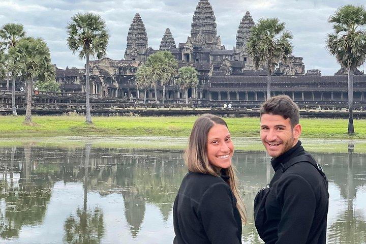 Angkor Wat Sunrise & Guide Temple Adventure – Small Group Tour