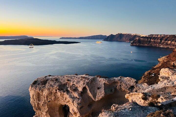Small Group Sightseeing Tour: All Santorini’s Treasures