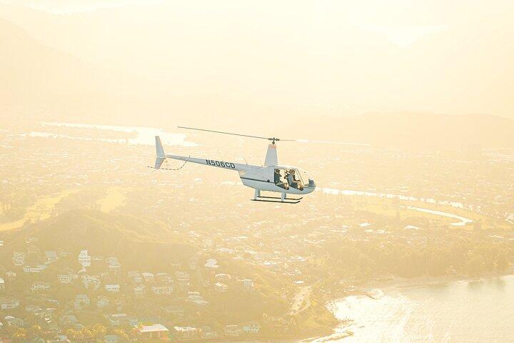 Tour en helicóptero COMPARTIDO de 30 minutos en Honolulu