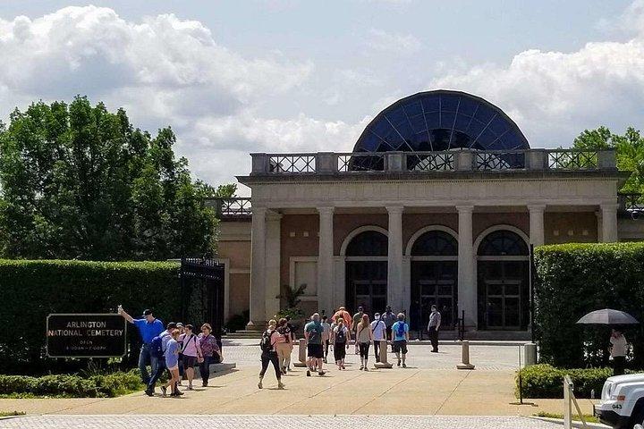 アーリントン国立墓地、CIA メモリアル ウォール ツアー