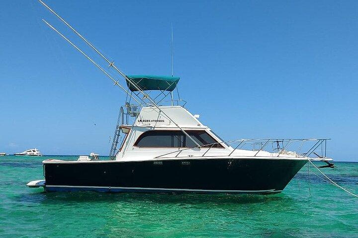 FISHING PRO CHARTERS - Bådudflugt - Divina