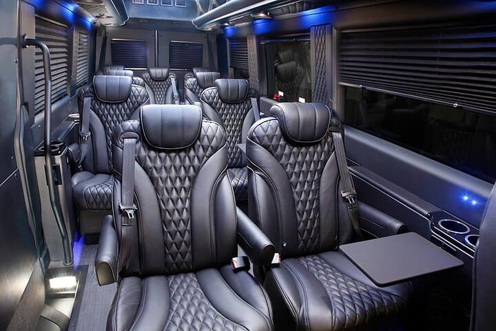NYC Private Tour With Tour Guide-Stretch Limo, SUV Or Luxury Van