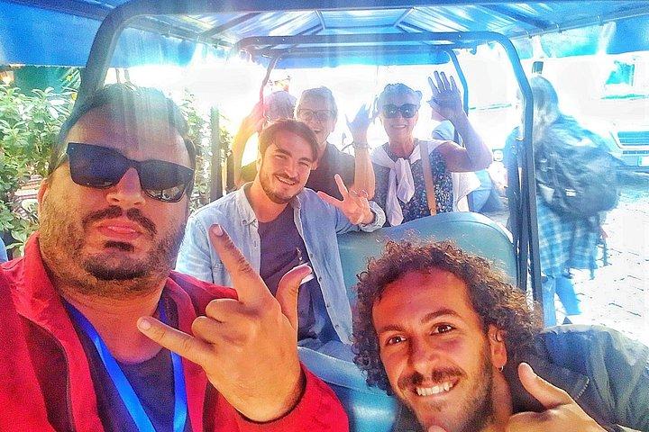 Tour privado en Roma en carrito de golf con un local y helado