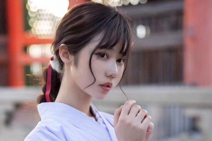 Experimente uma experiência diferente de cross-dressing em Kyoto, Osaka, Miko Kimono