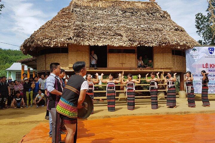 ホイアンからジープでBho Hoong＆Co Tu Villagesを探索する2日間
