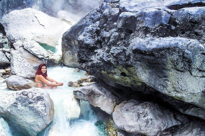 Termales de Aguas Calientes - El Sifón
