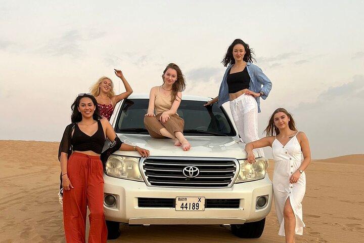 Safari privé dans le désert Abu Dhabi : visite de 7 heures avec barbecue et plus