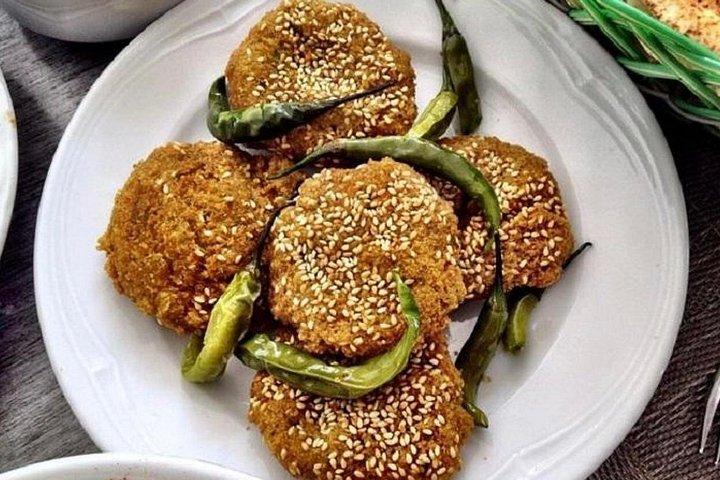カイロまたはギザからの伝統的なエジプト料理レストランへのフード ツアー