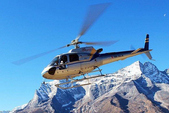 Everest Base Camp Landing by Helicopter at kalapathar View Point