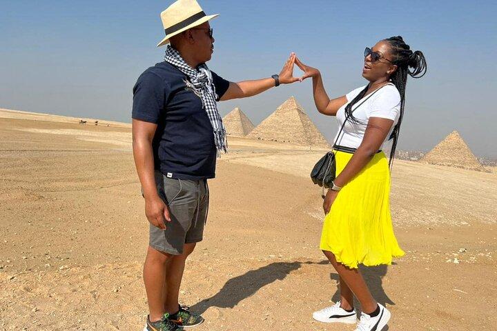 8-uur durende privétour Gizeh-piramides, Egyptisch museum en lokale bazaars