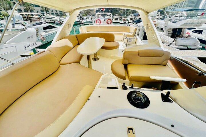 Excursion à la marina de Dubaï et JBR en petit bateau