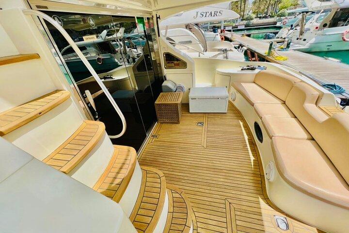 Excursion à la marina de Dubaï et JBR en petit bateau