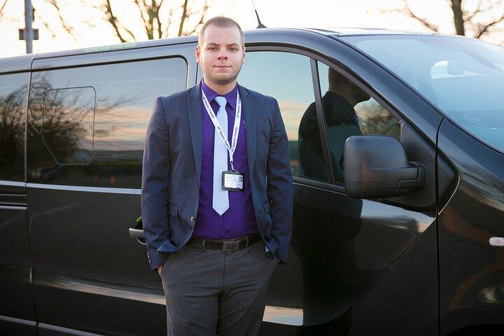 8 Seater Transfer: Heathrow Airport to Central London
