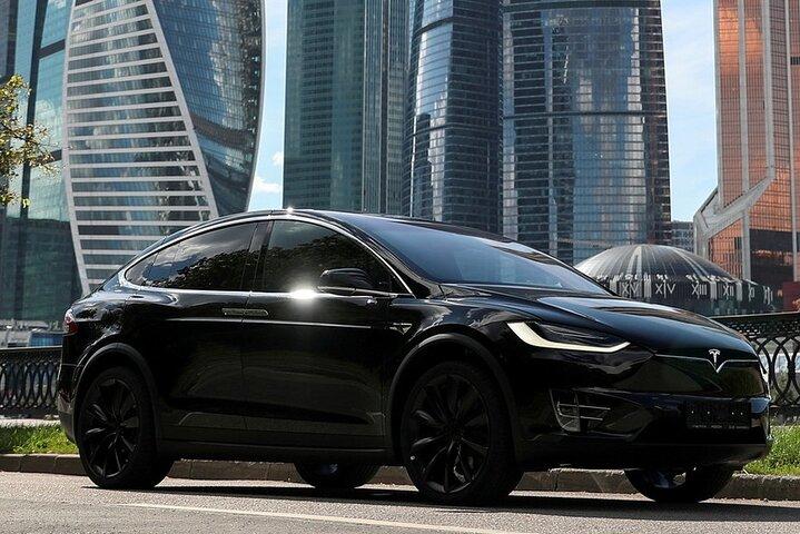電気自動車によるラスベガス空港からラスベガスへのプライベート送迎