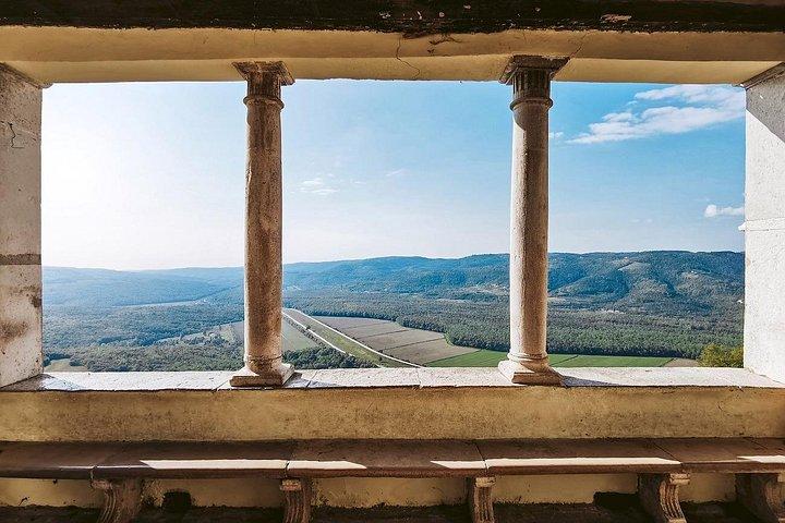 風光明媚なルートと停留所を経由して、ザダルから中世のモトヴンまでの 1 日旅行
